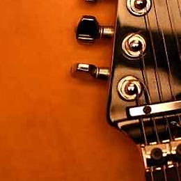 E-Gitarre, Konzertgitarre, Akustik-Gitarre (Westerngitarre), Jazz-Gitarre